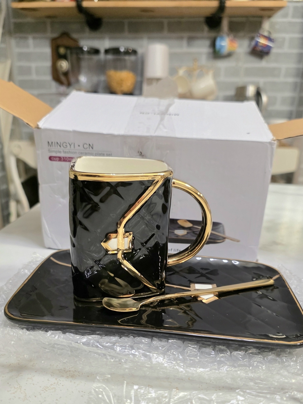 Mingyi Black and Gold Ceramic Coffee Mug with Saucer and Spoon